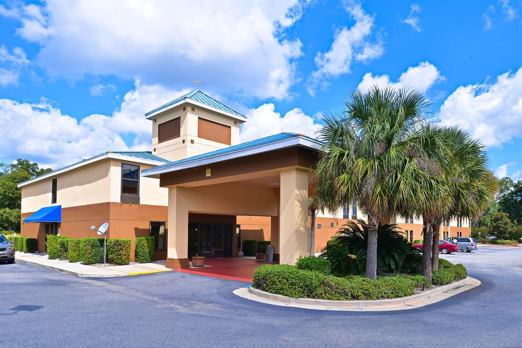 Econo Lodge Дариен Екстериор снимка