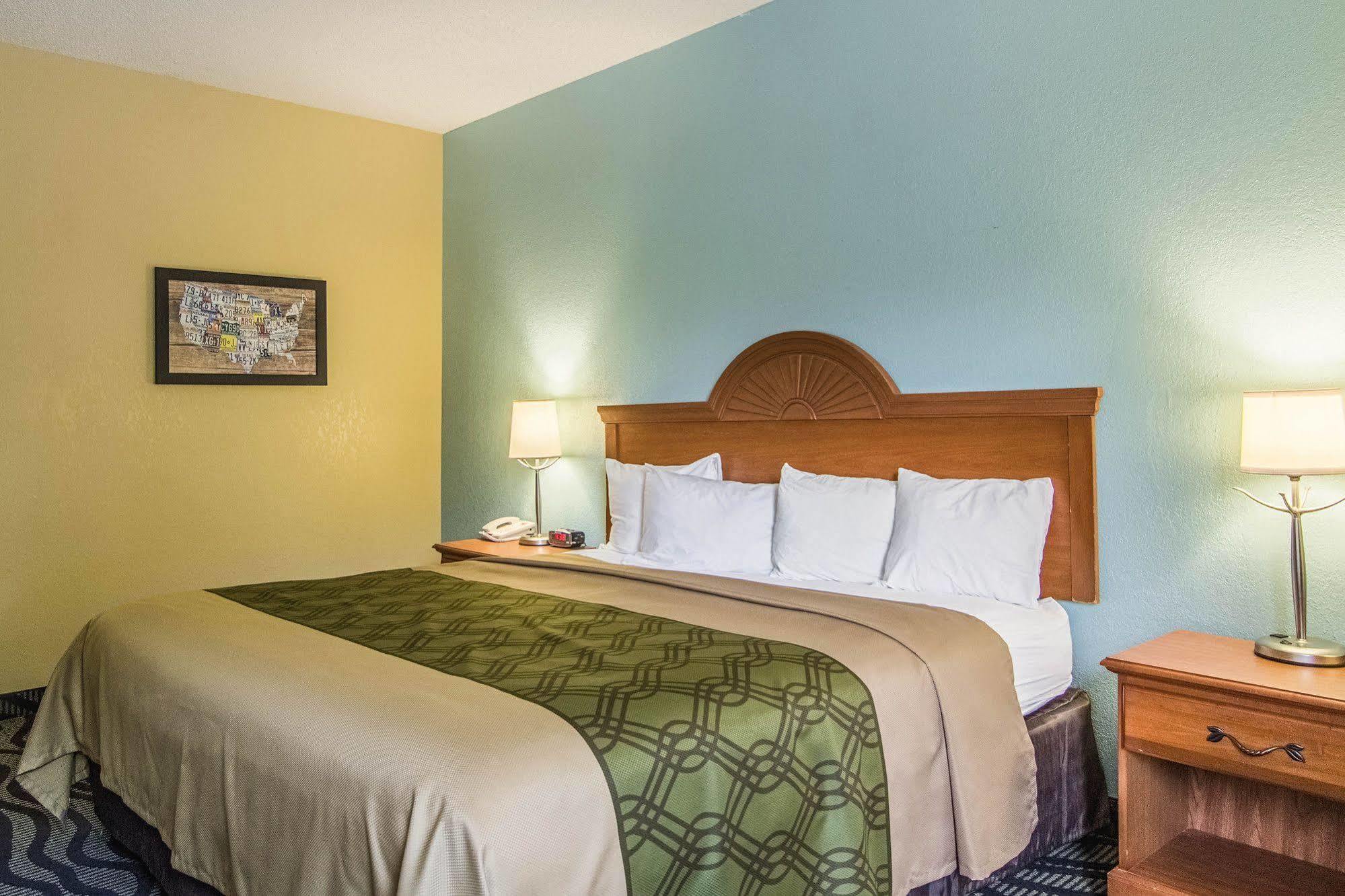 Econo Lodge Дариен Екстериор снимка
