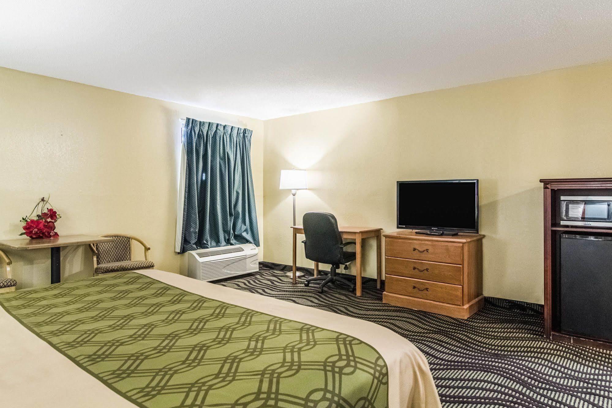 Econo Lodge Дариен Екстериор снимка