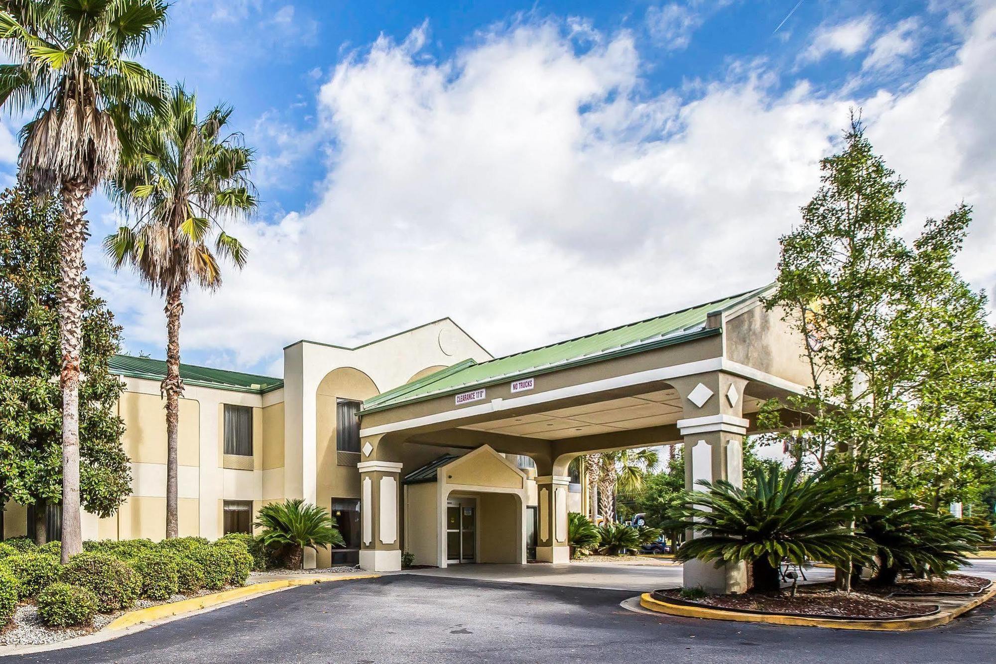 Econo Lodge Дариен Екстериор снимка