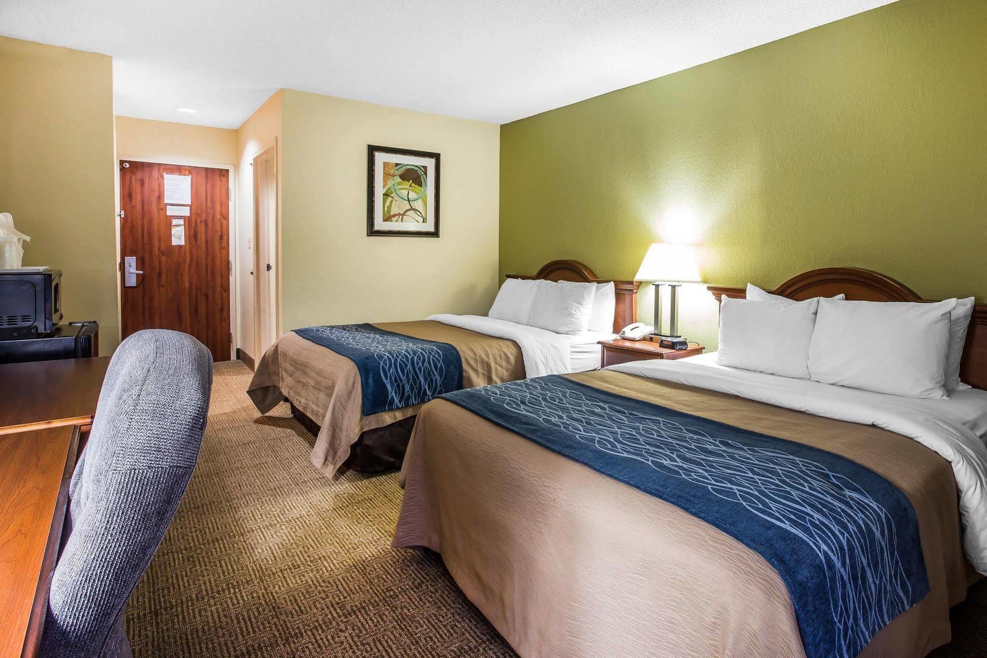 Econo Lodge Дариен Екстериор снимка
