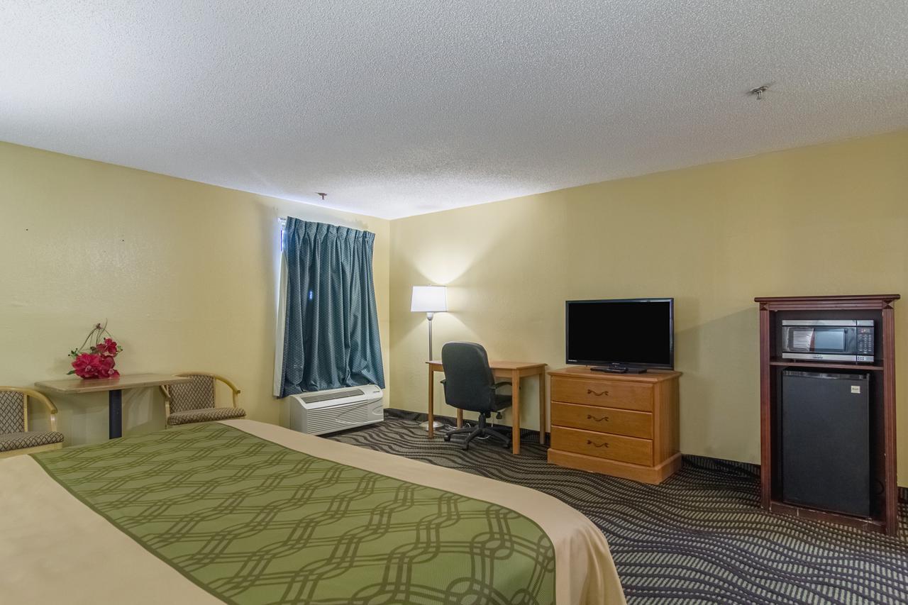 Econo Lodge Дариен Екстериор снимка